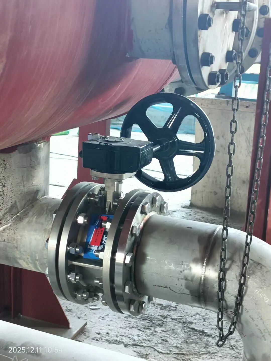 corrosion_resistant_valve_closeup-1 corrosion_resistant_valve_closeup-1