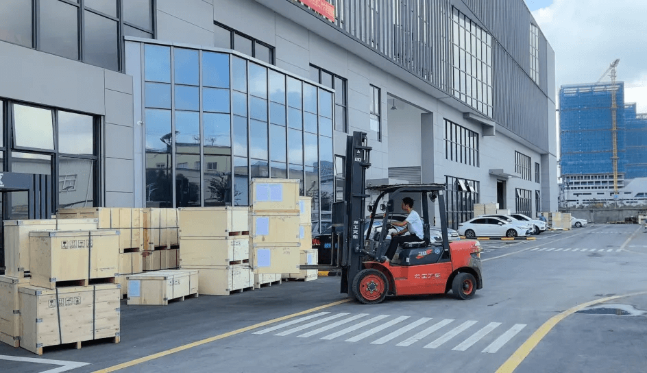Frecy Logistics Team Safeguarding Your Deliveries15