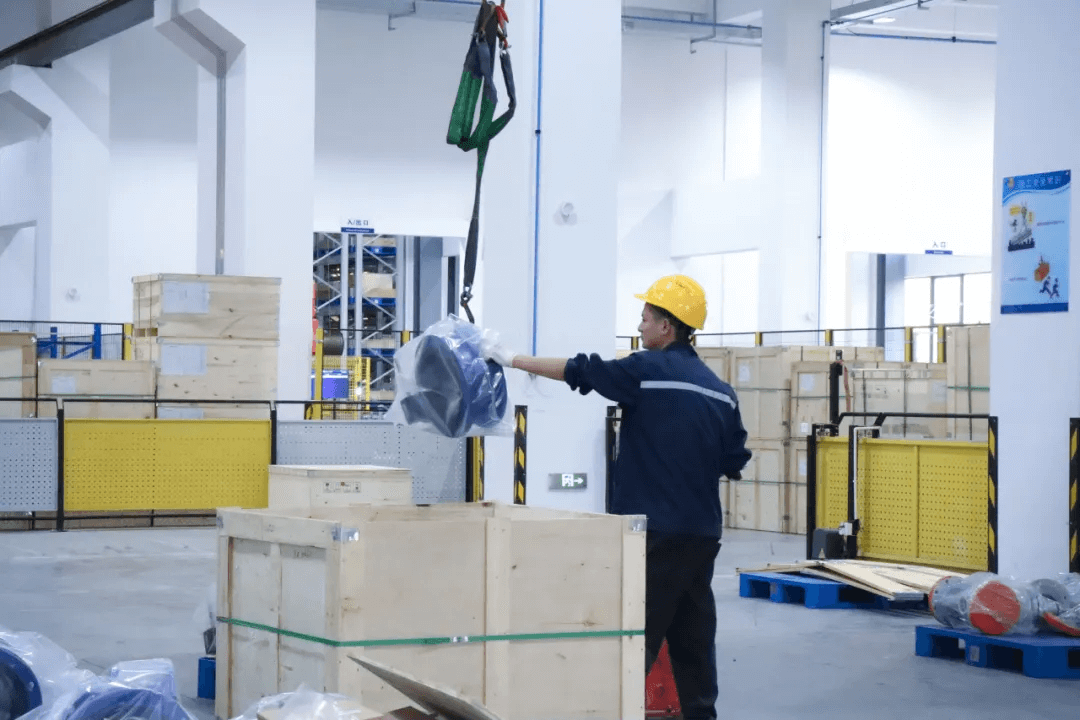 Frecy Logistics Team Safeguarding Your Deliveries5